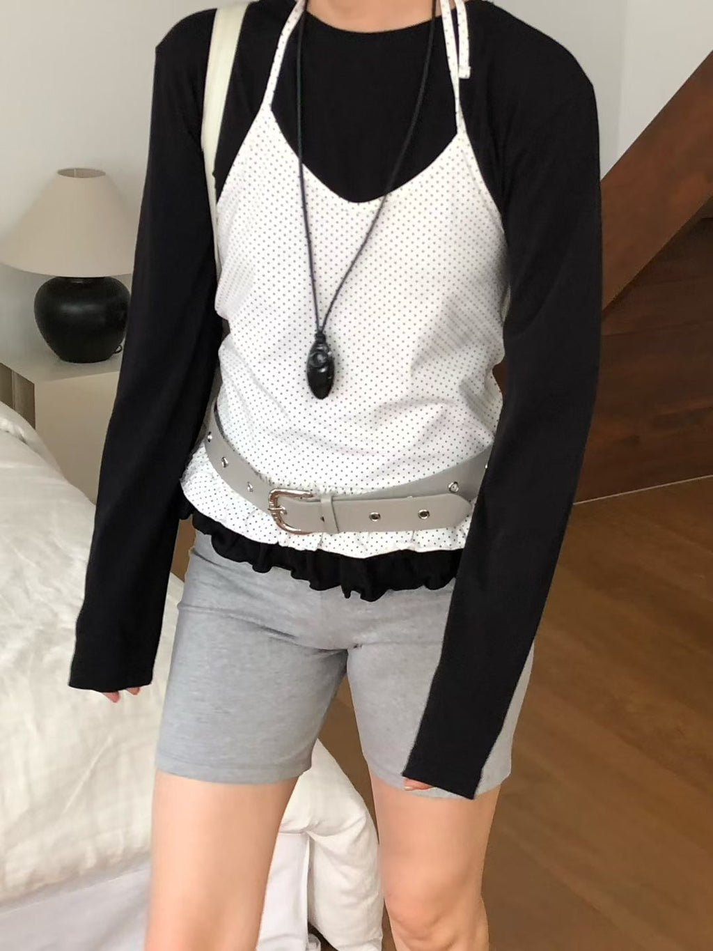 Ruffle Dotted Vest ( Black )