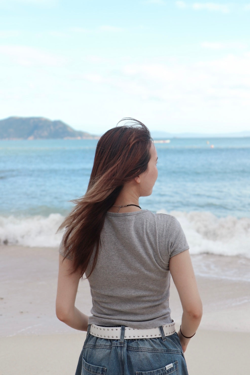 Butterfly Slim-Cut Tee ( Grey )