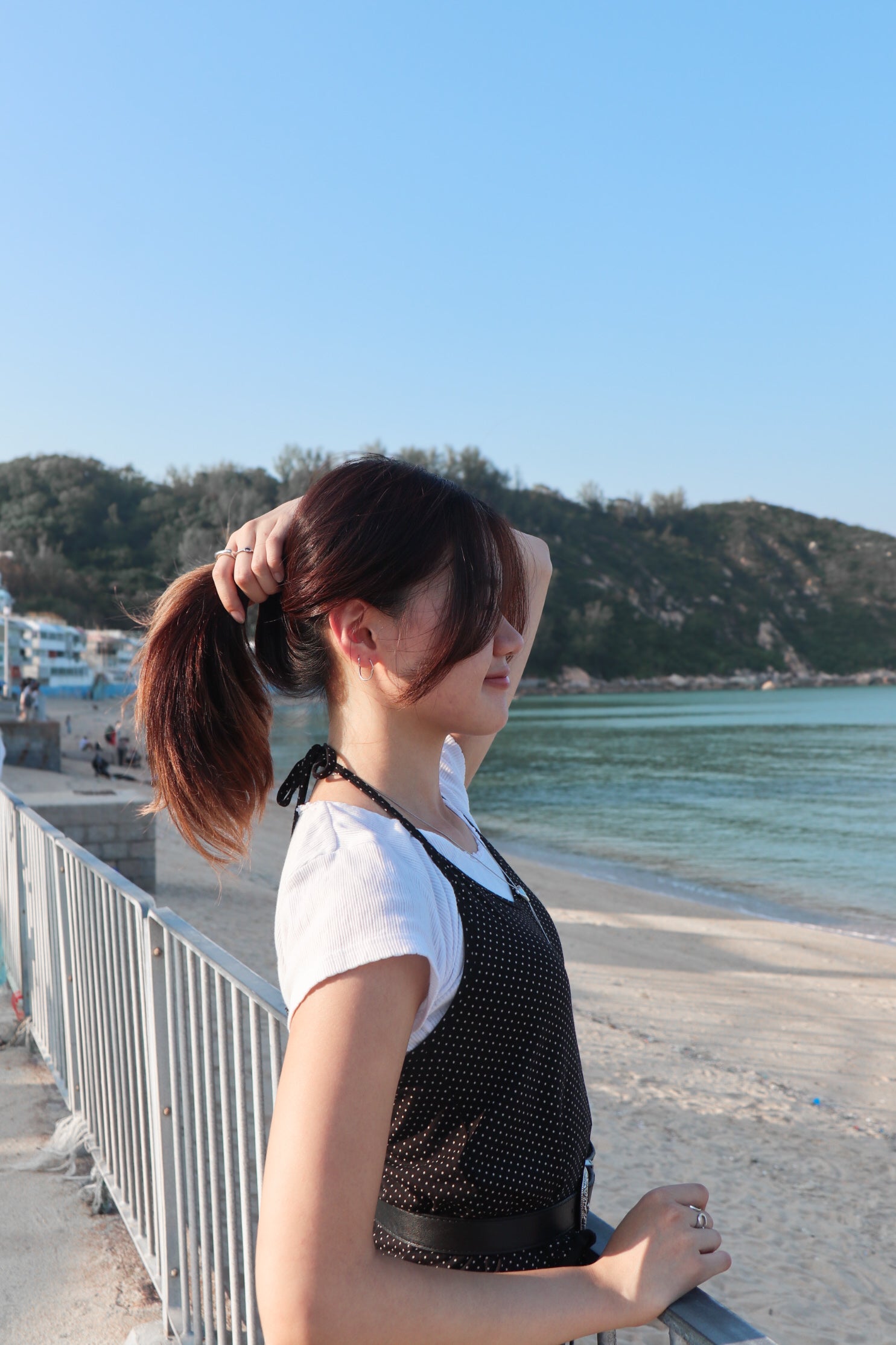 Ruffle Dotted Vest ( Black )