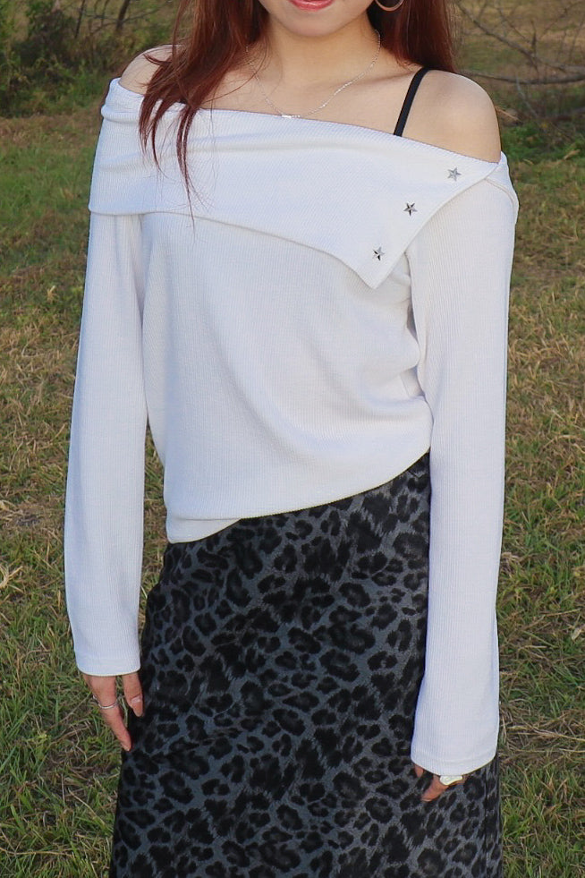 STAR Off-Shoulder Sweatshirt (White)