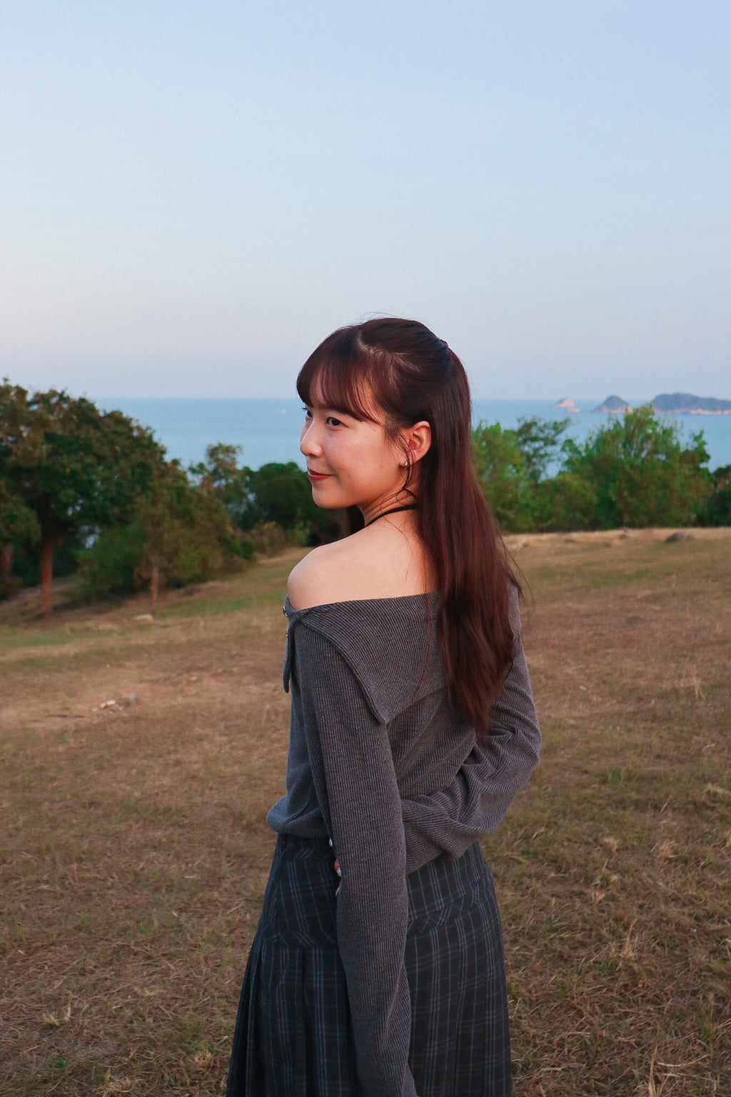 STAR Off-Shoulder Sweatshirt (Grey)